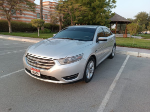 2015 Ford Taurus in dubai