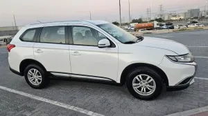 2016 ميتسوبيشي أوتلاندر in dubai