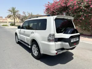 2016 Mitsubishi Pajero