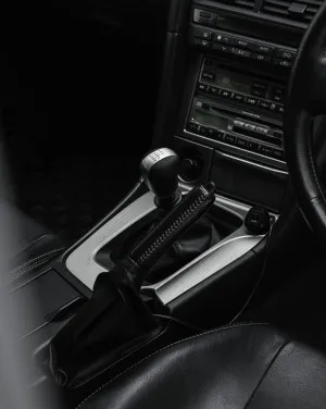 2002 Nissan SkyLine