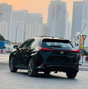2025 لكزس UX - يو اكس