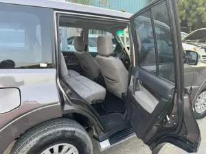 2015 Mitsubishi Pajero