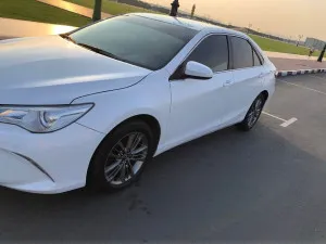 2017 تويوتا كامري in dubai