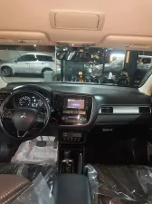 2017 ميتسوبيشي أوتلاندر