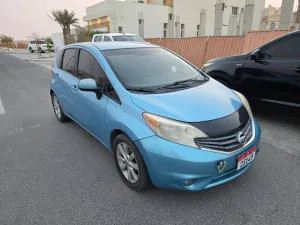 2014 نيسان فيرسا in dubai
