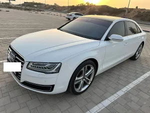 2015 اودي آي ٨ in dubai
