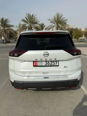 2024 نيسان روج