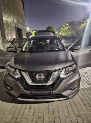 2019 نيسان روج in dubai