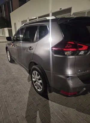 2019 نيسان روج