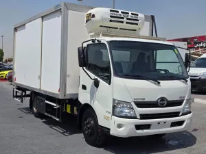 2018 هينو الفئة ٣٠٠ in dubai