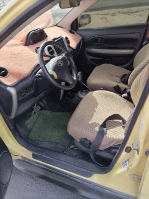 2004 Toyota XA