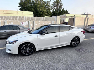 2016 Nissan Maxima in dubai