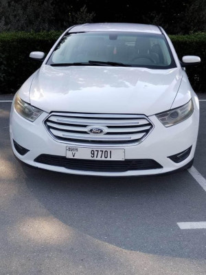 2013 Ford Taurus in dubai