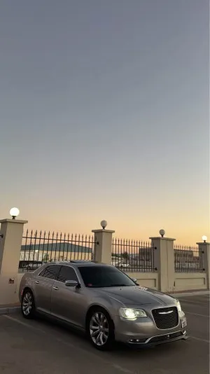2017 Chrysler 300 in dubai