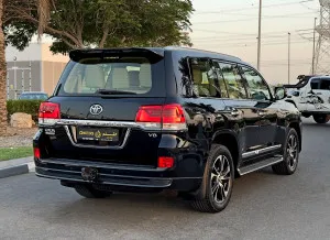2021 Toyota Land Cruiser