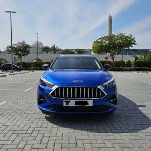 2023 JAC J7