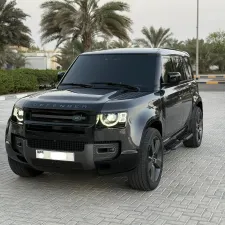 2022 لاند روفر ديفندر in dubai