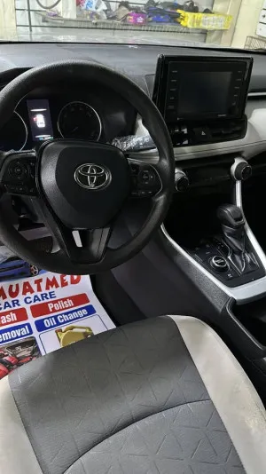 2021 تويوتا راف ٤