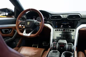 2019 Lamborghini URUS