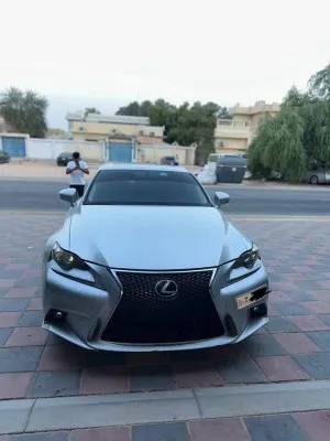 2016 لكزس اي اس in dubai