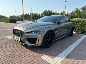 2020 جاكوار اكس اي