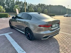 2020 جاكوار اكس اي