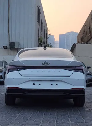 2021 هيونداي افانتي