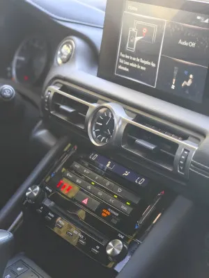2021 Lexus IS