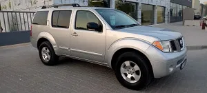 2006 نيسان باثفايندر  in dubai