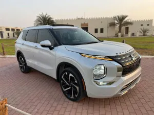 2022 Mitsubishi Outlander in dubai
