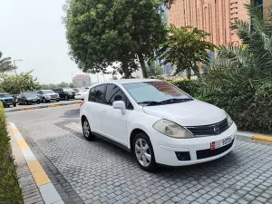 2013 نيسان تيدا in dubai