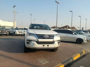 2020 تويوتا فورتشنر in dubai