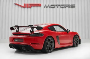 2024 Porsche Cayman