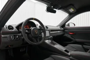 2024 Porsche Cayman