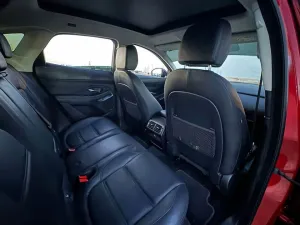 2019 جاكوار اي بيس