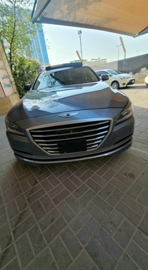 2015 Hyundai Genesis in dubai