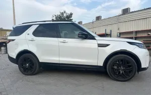 2018 لاند روفر ديسكفري
