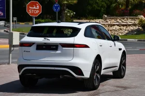 2023 جاكوار اف بيس