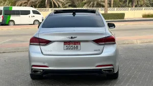 2015 جينيسس جي ٨٠