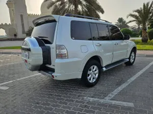 2014 Mitsubishi Pajero