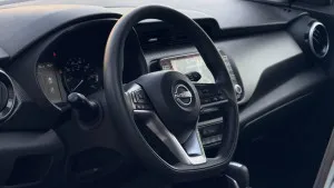 2002 Nissan KICKS