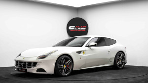 2013 Ferrari FF in dubai