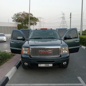 2011 GMC Sierra in dubai