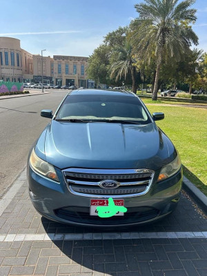 2010 Ford Taurus