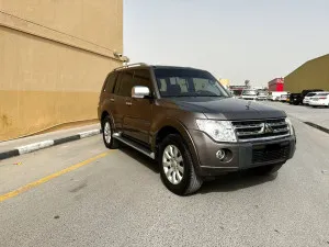 2011 ميتسوبيشي باجيرو in dubai