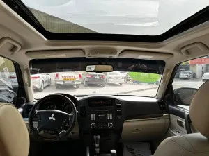 2011 ميتسوبيشي باجيرو