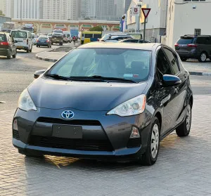 2012 Toyota Prius in dubai