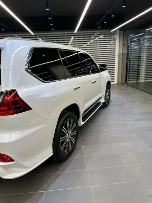 2017 Lexus LX 570