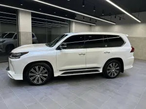 2017 Lexus LX 570