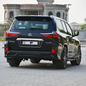 2018 Lexus LX 570